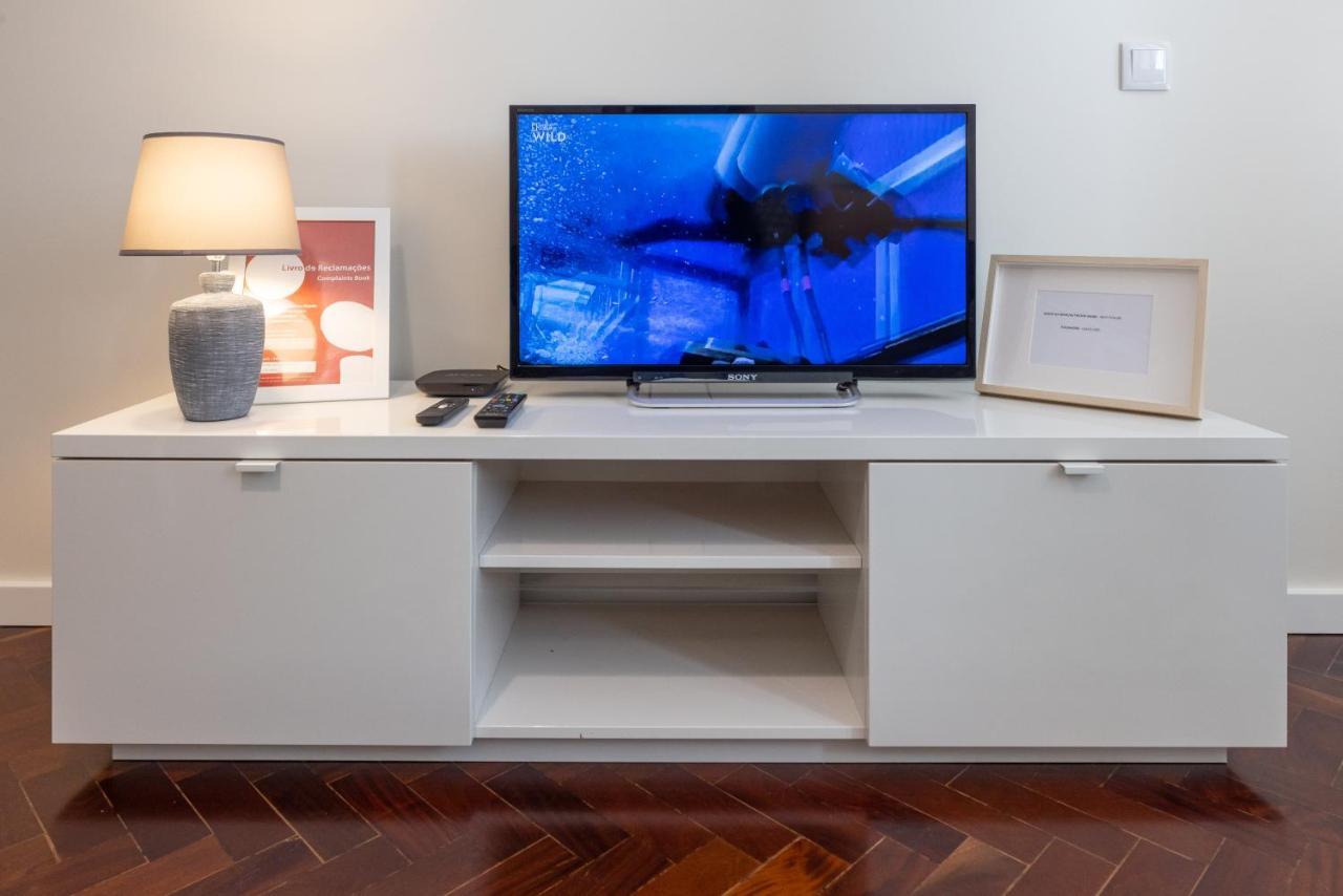 Casa Do Largo - Cozy Apartment In The City Center & With Ac Lissabon Buitenkant foto