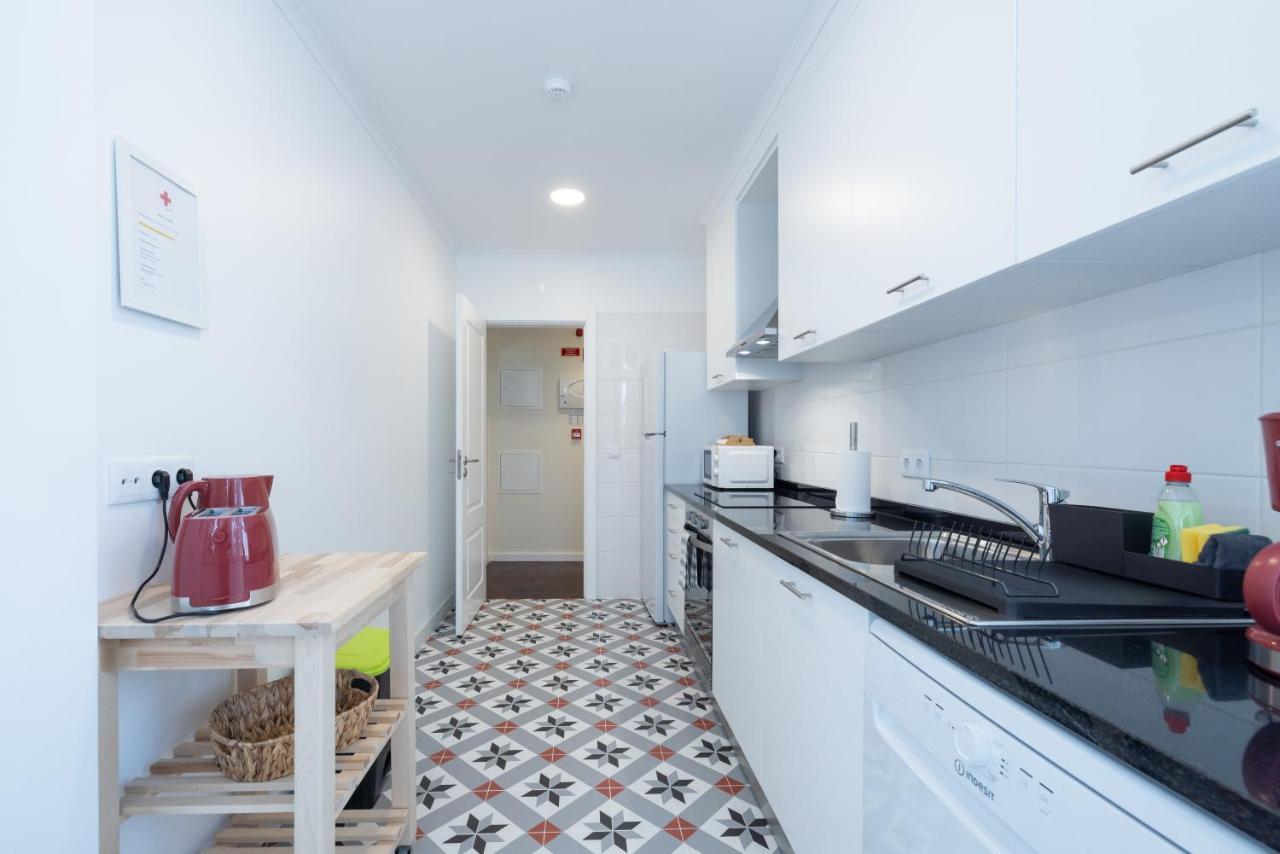 Casa Do Largo - Cozy Apartment In The City Center & With Ac Lissabon Buitenkant foto